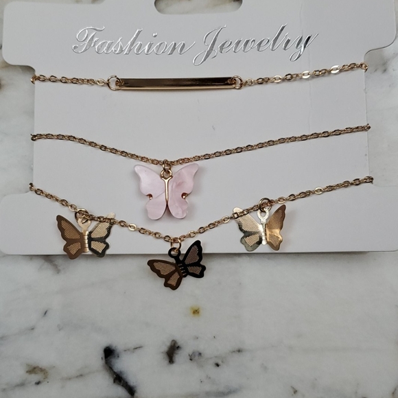 Bracelets - Picture 1 of 2